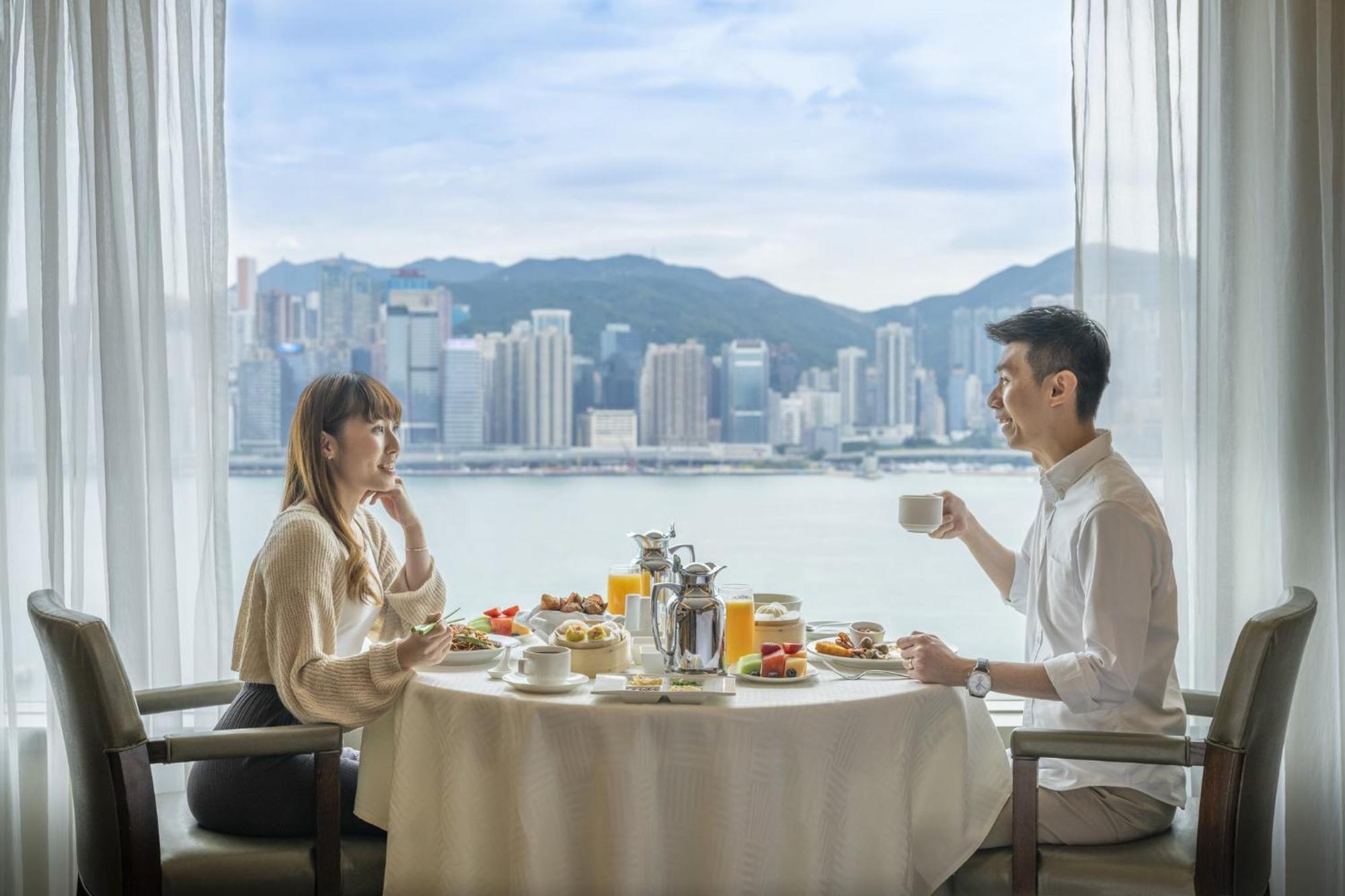 Intercontinental Grand Stanford Hong Kong By Ihg Hotel Kültér fotó View from the Club Lounge