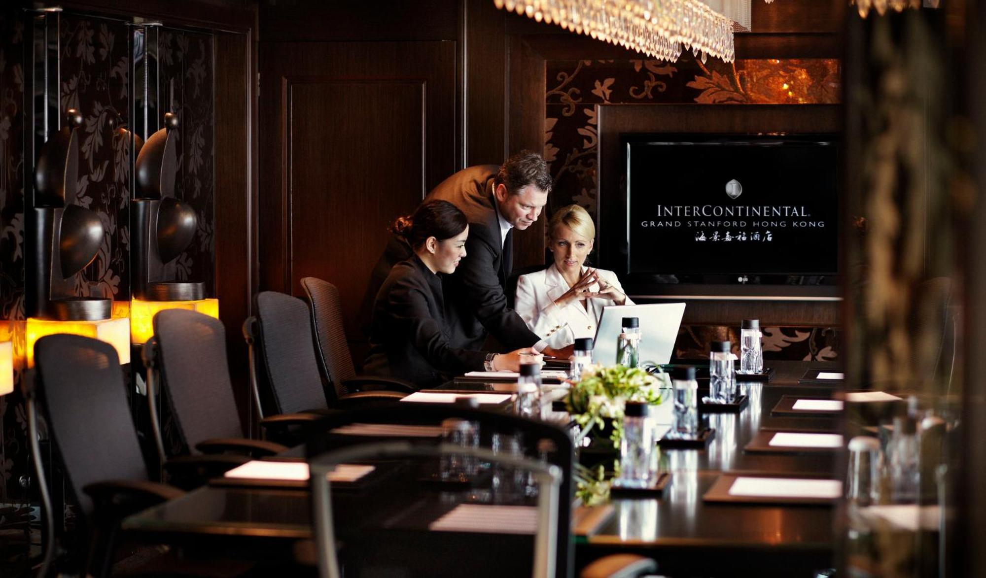 Intercontinental Grand Stanford Hong Kong By Ihg Hotel Kültér fotó Meeting room at InterContinental Tokyo
