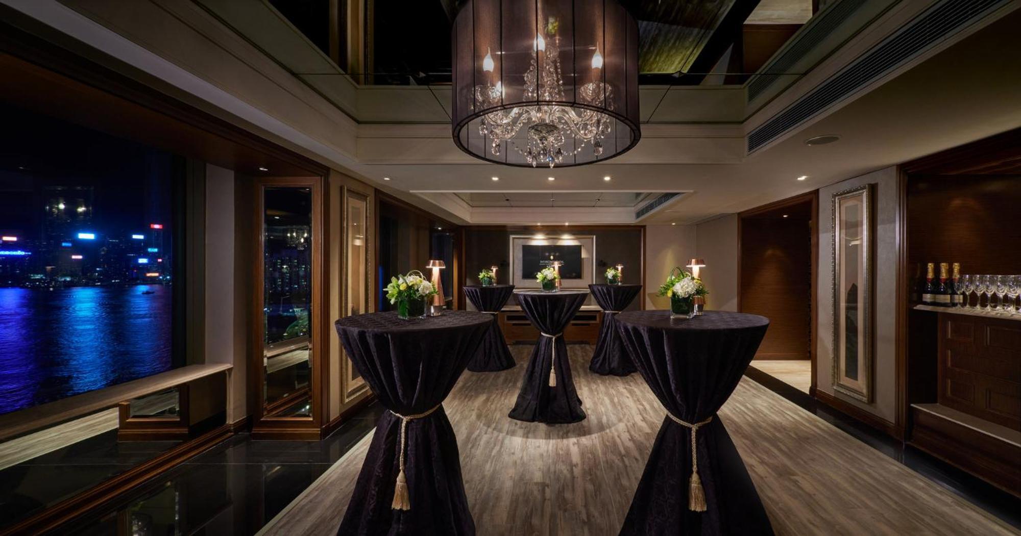 Intercontinental Grand Stanford Hong Kong By Ihg Hotel Kültér fotó The Club at The Landmark, Central, Hong Kong