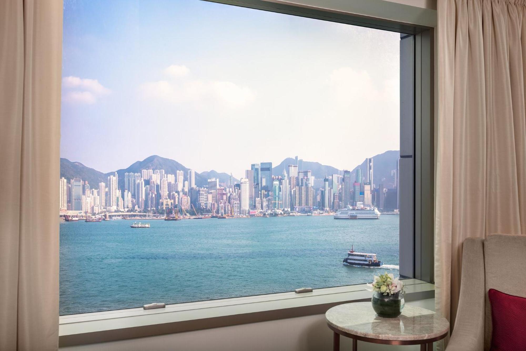 Intercontinental Grand Stanford Hong Kong By Ihg Hotel Kültér fotó View of Victoria Harbour from a room